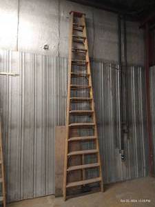 lot 62 image: Watling 14 Wood Stepladder