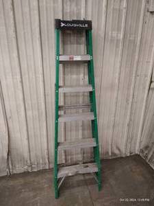 lot 80 image: Louisville 6 Fiberglass Stepladder