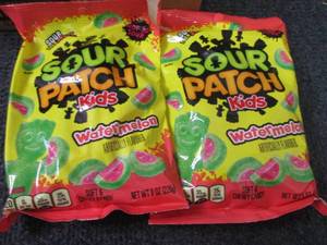 lot 30 image: 12- 8 oz Sour Patch Kids Watermelon...