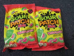 lot 32 image: 12- 8 oz Sour Patch Kids Watermelon...