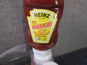 lot 123 image: 6- 14 oz Heinz Habanero Tomato Ketc...