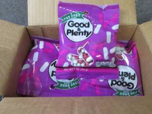 lot 175 image: 12- 7 oz Good & Plenty Licorice Can...