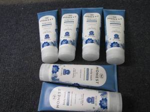 lot 187 image: 6- 8 oz Honest Soothing Therapy Bod...