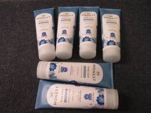 lot 190 image: 6- 8 oz Honest Soothing Therapy Bod...