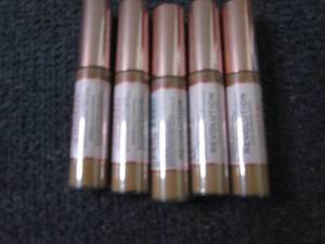 lot 280 image: 5- Makeup Revolution Conceal & Hydr...