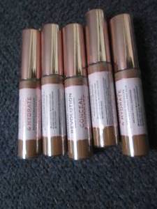 lot 282 image: 5- Makeup Revolution Conceal & Hydr...