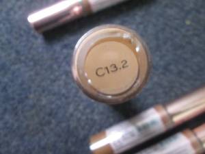 lot 283 image: 5- Makeup Revolution Conceal & Hydr...