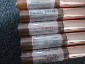 lot 285 image: 5- Makeup Revolution Conceal & Hydr...