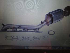 lot 324 image: Dorman Direct-Fit Manifold Catalyti...