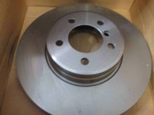lot 347 image: Carquest Wearever Disc Brake Rotor ...