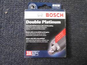 lot 389 image: 4pk Bosch Double Platinum Spark Plu...