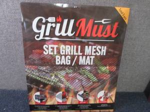 lot 395 image: 5 pc Grill MeshBagMat Set...
