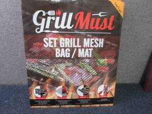 lot 396 image: 5 pc Grill MeshBagMat Set...