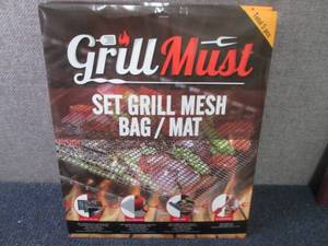 lot 399 image: 5 pc Grill MeshBagMat Set...