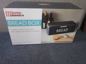 lot 412 image: Bread Box...
