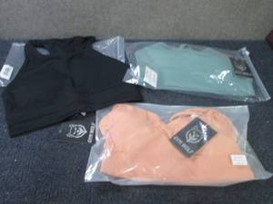 lot 472 image: 3 Assorted Medium Gym Wolf Ladies S...