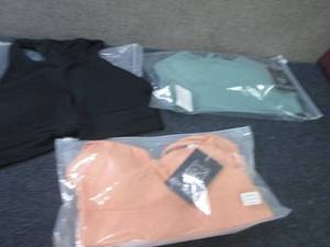 lot 475 image: 3 Assorted Medium Gym Wolf Ladies S...
