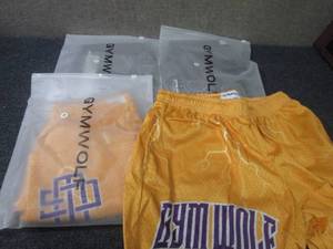 lot 498 image: 4 pair Small Gym Wolf Mens Athletic...