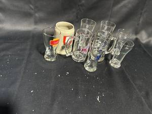 lot 18 image: Group of 8 Assorted Glasses and Mug - Various Designs