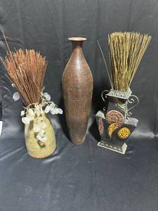 lot 30 image: Set of 3 Decorative Vases - Unique Designs