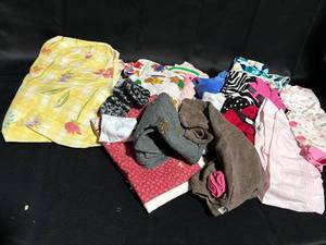 lot 58 image: Assortment of Clothing Items - Various Styles and Sizes