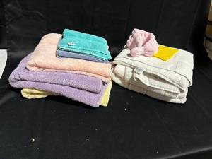 lot 60 image: Group of Soft Towels - Assorted Colors and Designs