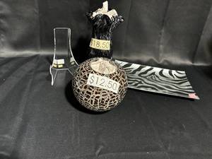 lot 68 image: Group of Decorative Items - Black Vase, Brown Decorative Ball, and Zebra Print Tray