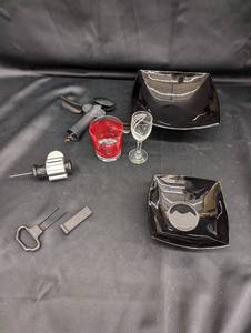 lot 131 image: Set of 2 Black Square Serving Bowls with Accessories - Includes Wine Stopper and Glasses