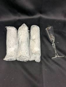 lot 154 image: Set of 3 Champagne Flutes - Elegant Design
