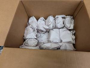 lot 158 image: Set of 2 Vintage Coffee Mugs with 2 Decorative Saucers