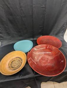 lot 170 image: Set of 4 Decorative Serving Bowls - Assorted Colors