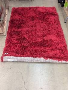 lot 174 image: Luxurious Red Shag Area Rug - Plush and Soft