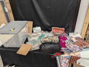 lot 183 image: Assortment of Fashion Handbags and Accessories