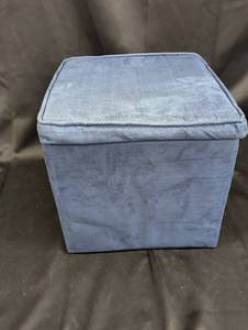 lot 185 image: Storage Ottoman - Square Blue Fabric with Lid