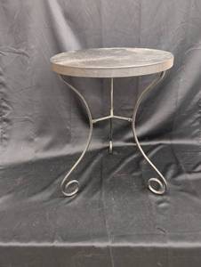 lot 186 image: Vintage Black Metal Accent Table with Decorative Star Design