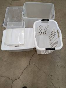 lot 190 image: Group of 5 Storage Bins and Baskets - Assorted Sizes