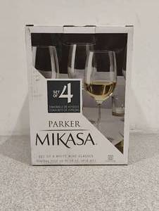 NEW MIKASA PARKER WHITE WINE GLASSES