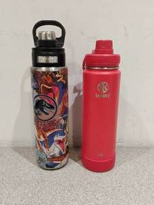 2 NEW INSULATED WATER BOTTLES