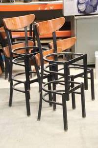 lot 596 image: Lot of (5) Dining Chairs