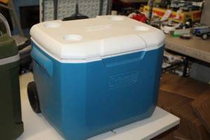 lot 543 image: Coleman Rolling Cooler