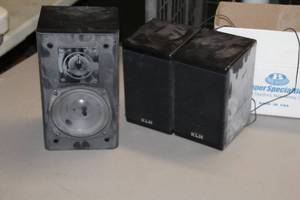lot 572A image: Lot of (3) KLH Stereo Speakers
