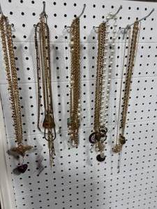 Lot Of 25-Assorted Necklaces & Chains
