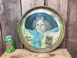 lot 124 image: Vintage Satin Cigarettes Metal Tray - 14