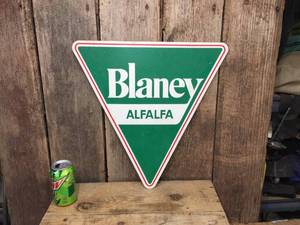 lot 156 image: Blaney Alfalfa Plastic Triangle Sign