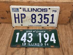 lot 162 image: Vintage 1954-1979 Illinois License Plates
