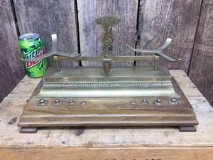 lot 194 image: Vintage Brass Scale with Weights - Wood Base