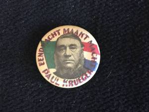 lot 209 image: Unusual Vintage Paul Krueger (Kruger) Eendracht Maak Macht Pinback