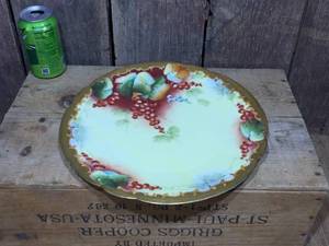 lot 220 image: Ceramic Arts - Pickard - 12 58 Platter - Hand Painted France