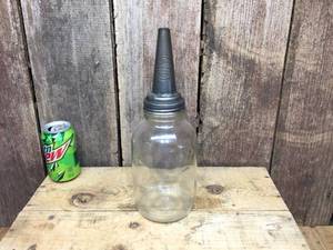 lot 286 image: 1923 The Master Oil Spout with Bottle