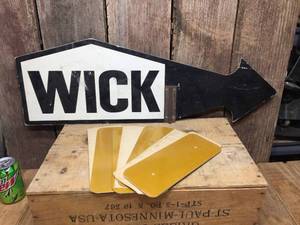 lot 295 image: Wick Plastic Sign with 7 Alum. ReflectorSigns